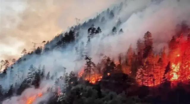 西藏察隅火场出动救援力量4700余人次 南线火势得到控制